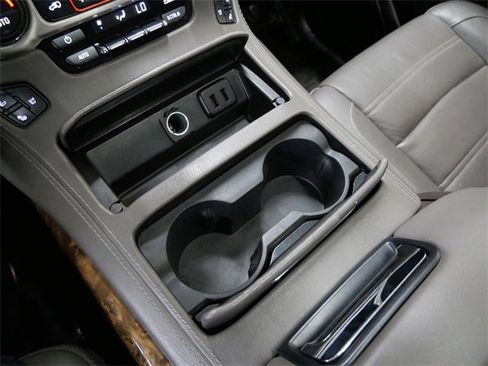 Used 2016 GMC Yukon Denali w/ Open Road Package image 22