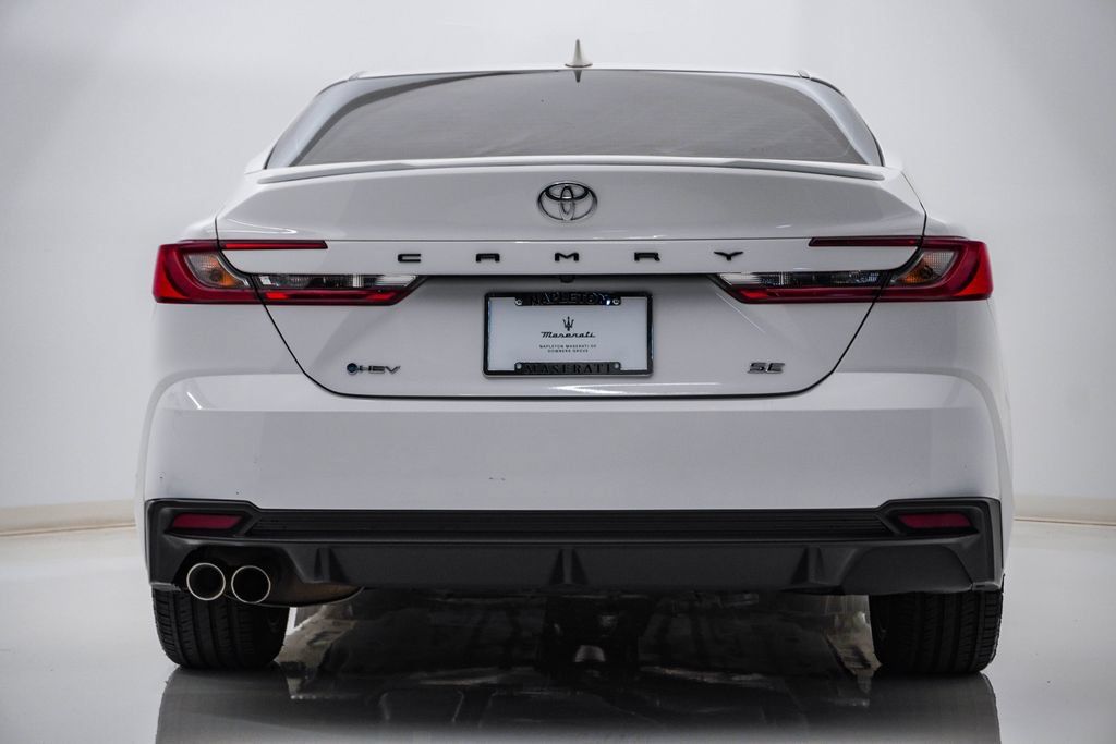 Used 2025 Toyota Camry SE FWD image 8