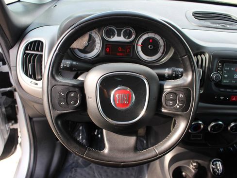 Used 2017 FIAT 500L Pop image 17
