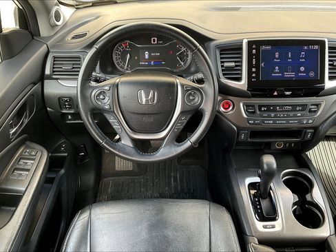 Used 2017 Honda Pilot EX-L image 4