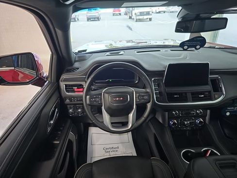 Certified 2023 GMC Yukon SLT w/ SLT Luxury Package AWD/4WD image 12