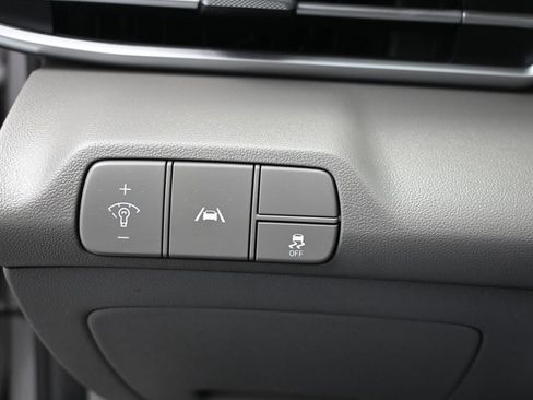 Used 2023 Hyundai Elantra SEL w/ Convenience Package FWD image 25