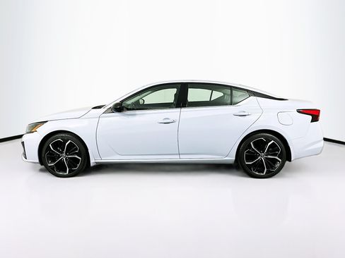 Used 2023 Nissan Altima 2.5 SR FWD image 4
