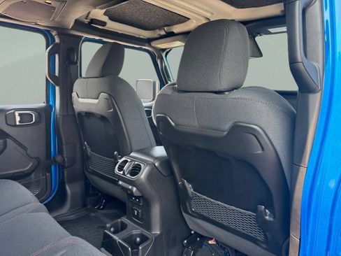 Used 2026 Jeep Wrangler Unlimited Rubicon w/ Technology Group AWD/4WD image 24