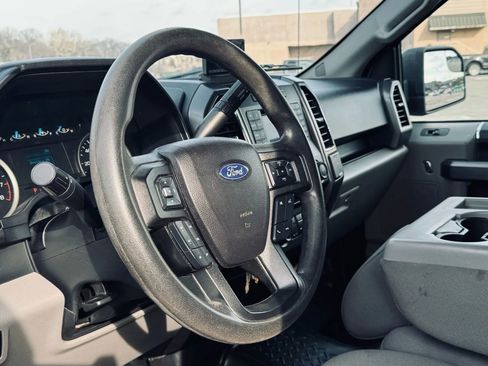 Used 2017 Ford F150 XLT image 8