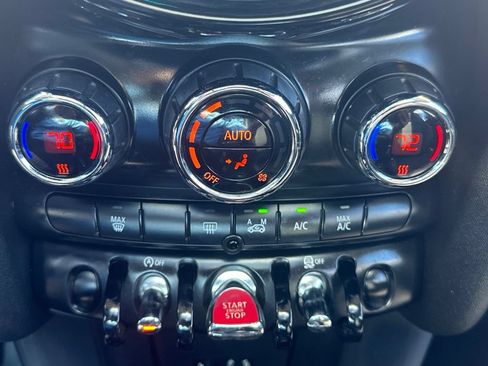 Used 2016 MINI Cooper 4-Door Hardtop FWD image 16