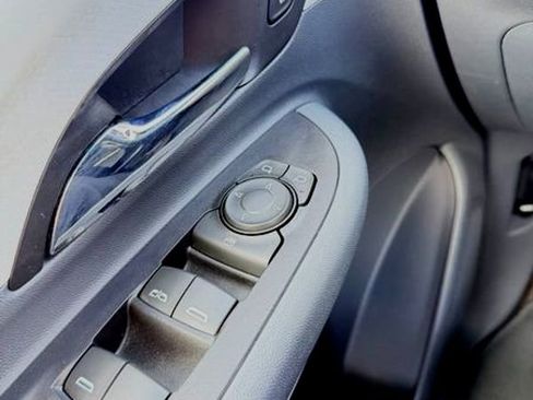 Used 2020 Chevrolet Bolt LT image 25