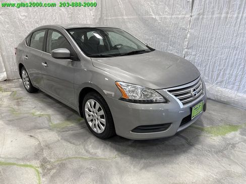 Used 2013 Nissan Sentra SV image 2