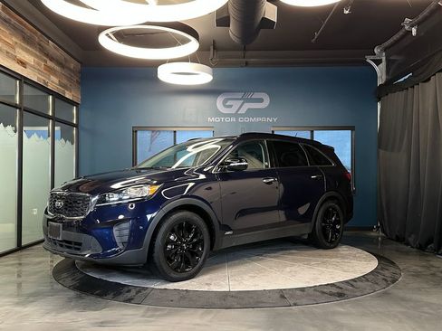 Used 2019 Kia Sorento S image 7
