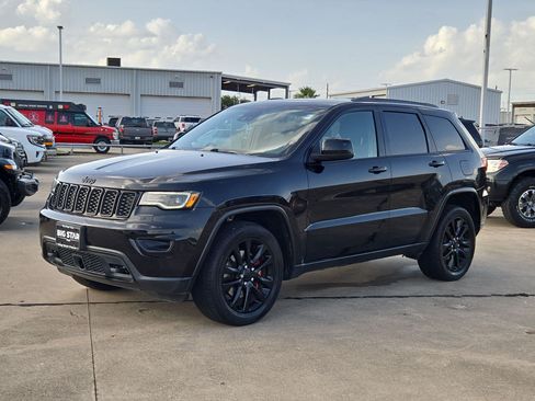 Used 2021 Jeep Grand Cherokee Freedom Edition AWD/4WD image 8