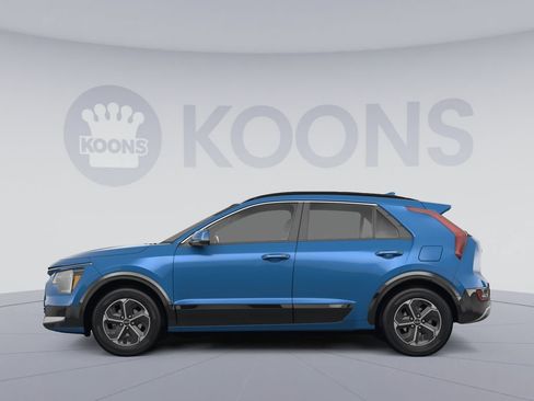 Used 2023 Kia Niro FWD image 2