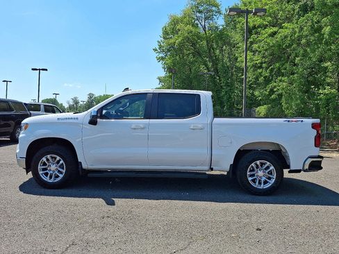 Used 2024 Chevrolet Silverado 1500 LT AWD/4WD image 4