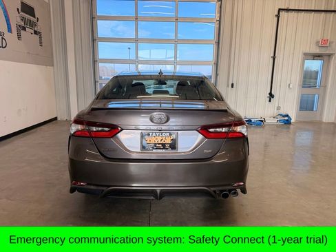 Used 2023 Toyota Camry SE image 5