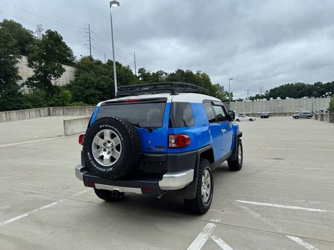 Used 2007 Toyota FJ Cruiser 4WD image 6