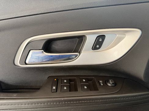 Used 2016 Chevrolet Equinox LS FWD image 36