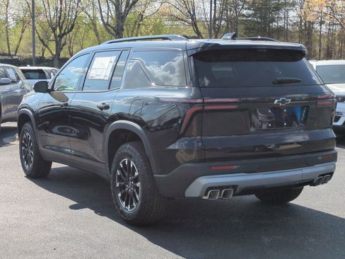 New 2026 Chevrolet Traverse Z71 w/ Enhanced Driving Package AWD/4WD image 7