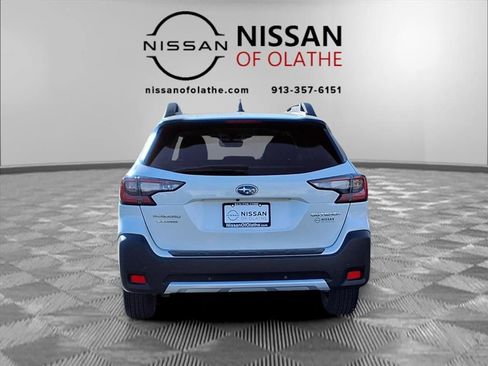 Used 2024 Subaru Outback Limited image 32