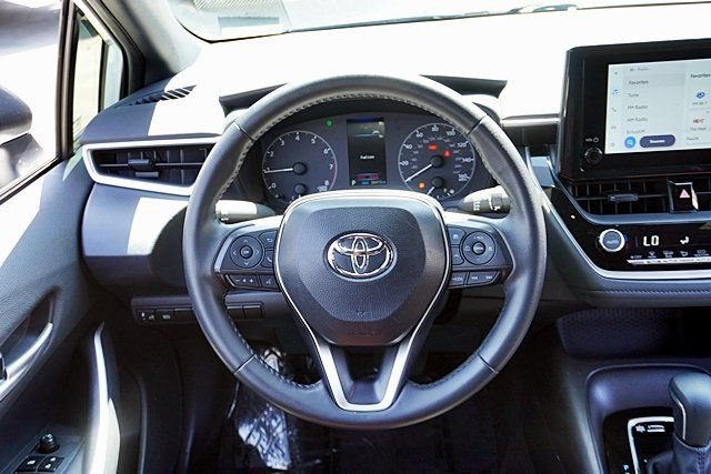 Used 2025 Toyota Corolla SE FWD image 28