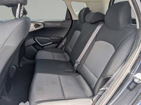Used 2022 Kia Soul LX w/ Technology Package FWD image 14