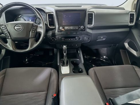Used 2022 Nissan Frontier SV AWD/4WD image 18