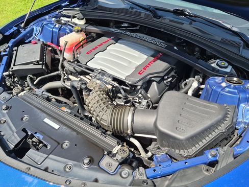 Used 2019 Chevrolet Camaro SS RWD image 35