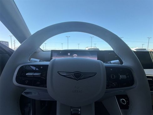 Used 2026 Genesis GV70 2.5T Advanced image 11