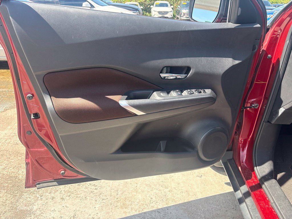 Used 2023 Nissan Kicks SR FWD image 10