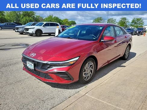Used 2024 Hyundai Elantra SEL FWD image 2