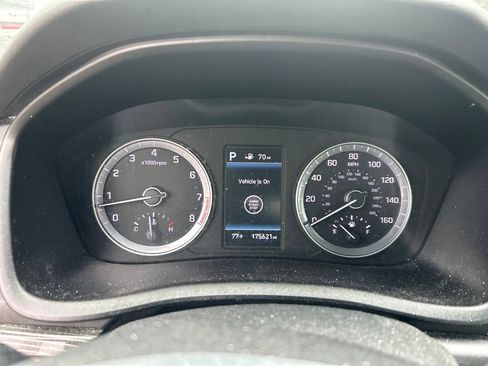 Used 2019 Hyundai Sonata Limited w/ Ultimate Package 04 FWD image 3