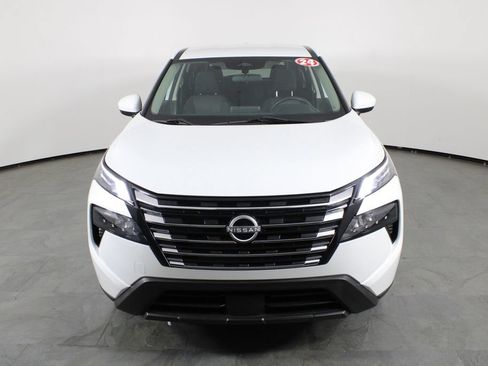 Certified 2024 Nissan Rogue SV FWD image 13