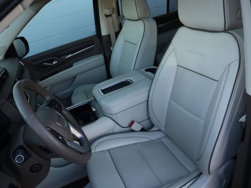 Certified 2023 GMC Yukon Denali w/ Max Trailering Package image 29