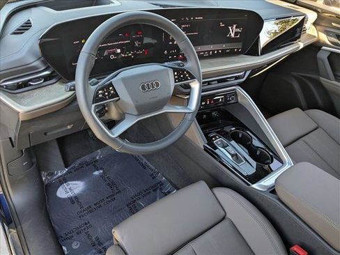 New 2025 Audi Q5 Premium Plus AWD/4WD image 3