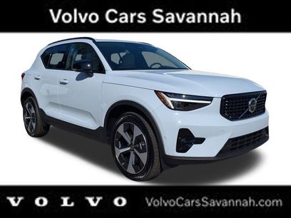 New 2026 Volvo XC40 B5 Plus w/ Protection Package Premier