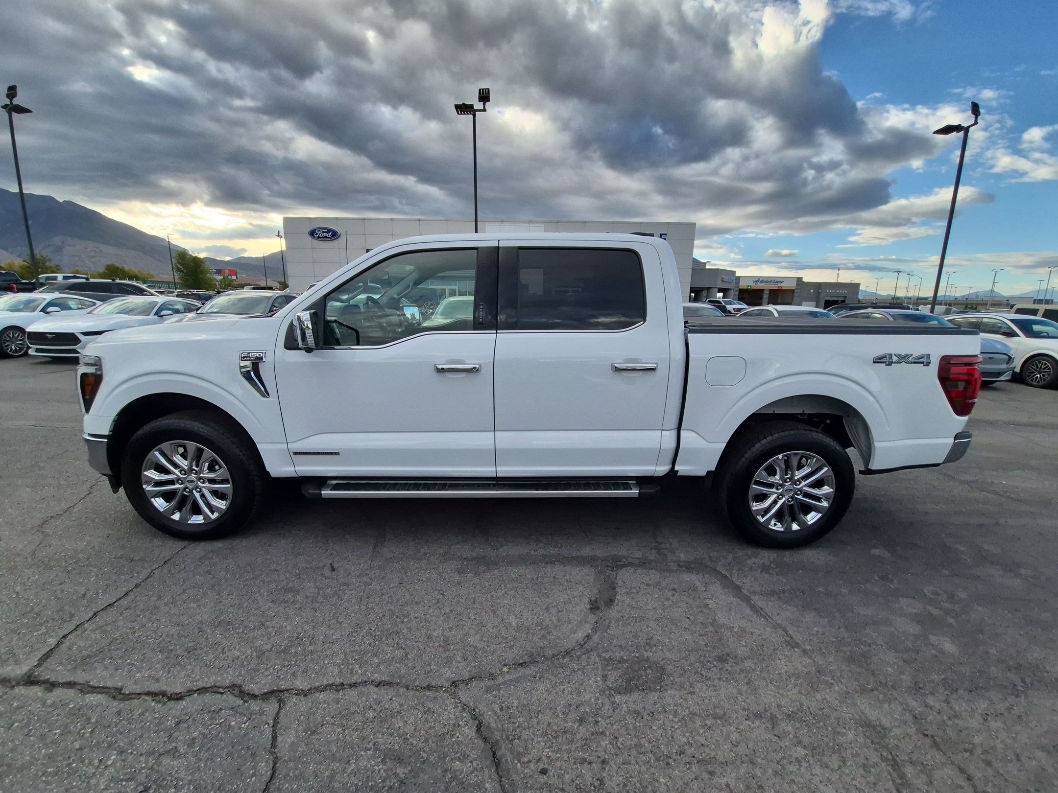 Used 2024 Ford F150 Lariat w/ Tow/Haul Package AWD/4WD image 10