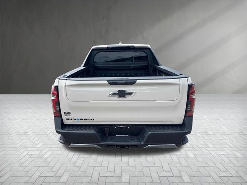New 2026 Chevrolet Silverado EV Trail Boss w/ Premium Package image 5