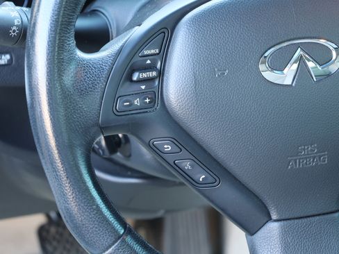 Used 2013 INFINITI G37 x w/ Premium Pkg image 18