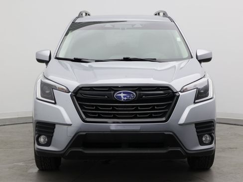 Used 2023 Subaru Forester Premium AWD/4WD image 2