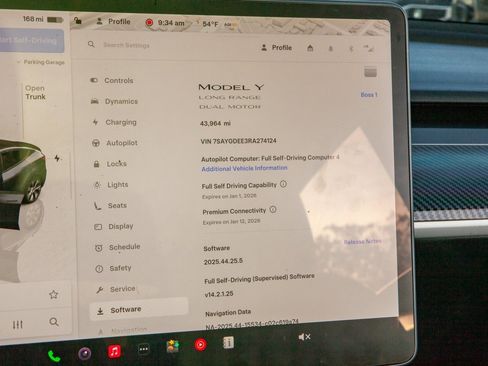 Used 2024 Tesla Model Y Long Range image 15