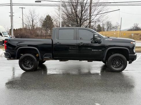 Certified 2024 Chevrolet Silverado 2500 ZR2 w/ Technology Package AWD/4WD image 9