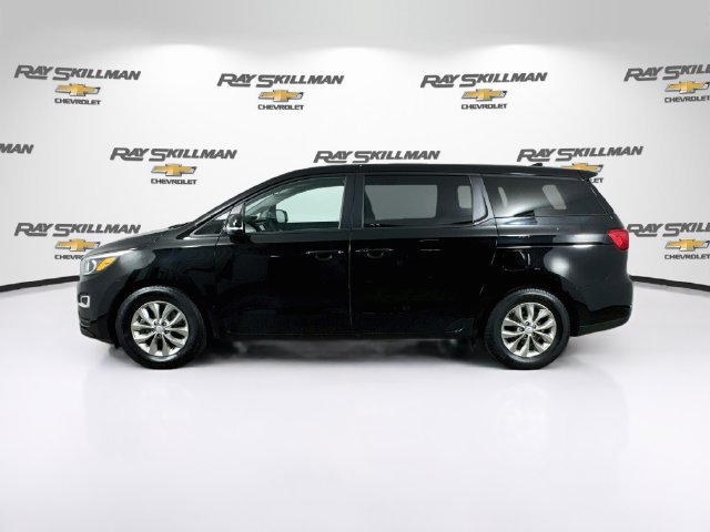 Used 2021 Kia Sedona LX FWD image 4