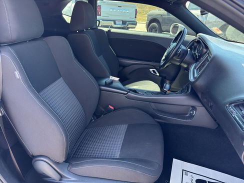 Certified 2022 Dodge Challenger R/T RWD image 12