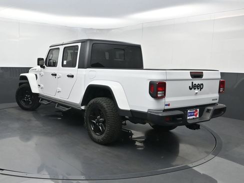 Used 2021 Jeep Gladiator Sport AWD/4WD image 22
