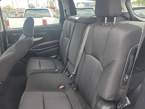 Used 2021 Subaru Ascent 8-Passenger AWD/4WD image 16