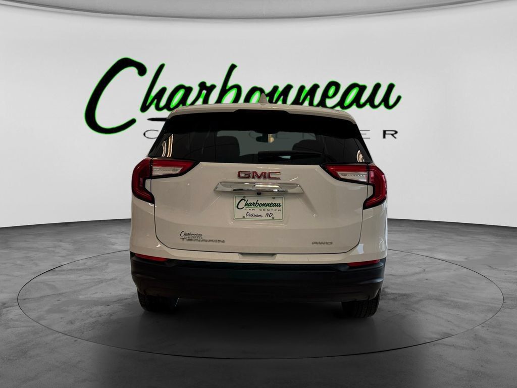 Used 2024 GMC Terrain SLE AWD/4WD image 4