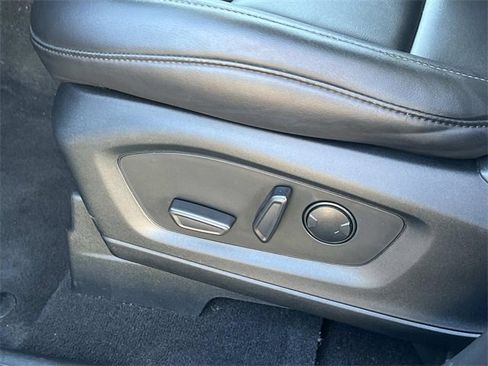 Used 2023 Ford Explorer XLT w/ Equipment Group 202A image 28