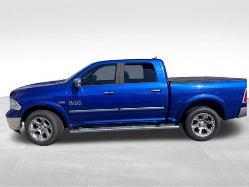 Used 2017 RAM 1500 Laramie w/ Convenience Group AWD/4WD image 10