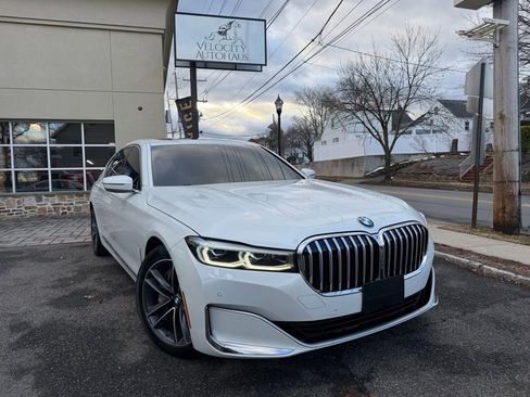 Used 2020 BMW 750i xDrive w/ Cold Weather Package image 1