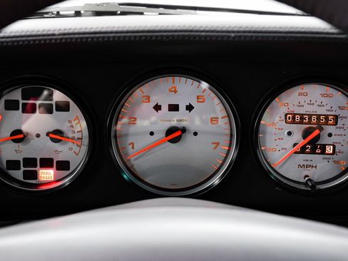 Used 1997 Porsche 911 Carrera RWD image 12