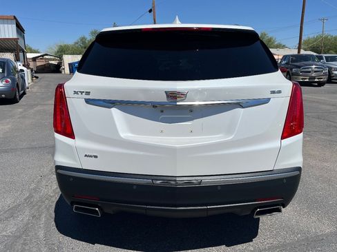 Used 2017 Cadillac XT5 Luxury w/ Driver Awareness Package AWD/4WD image 6