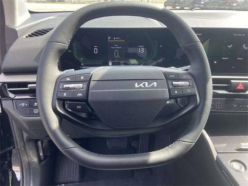 New 2026 Kia Sportage LX image 13